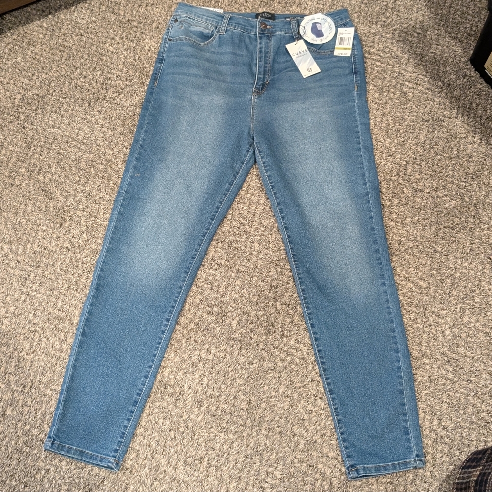 Curve Appeal High-Rise Essential Skinny Jeans - NWT